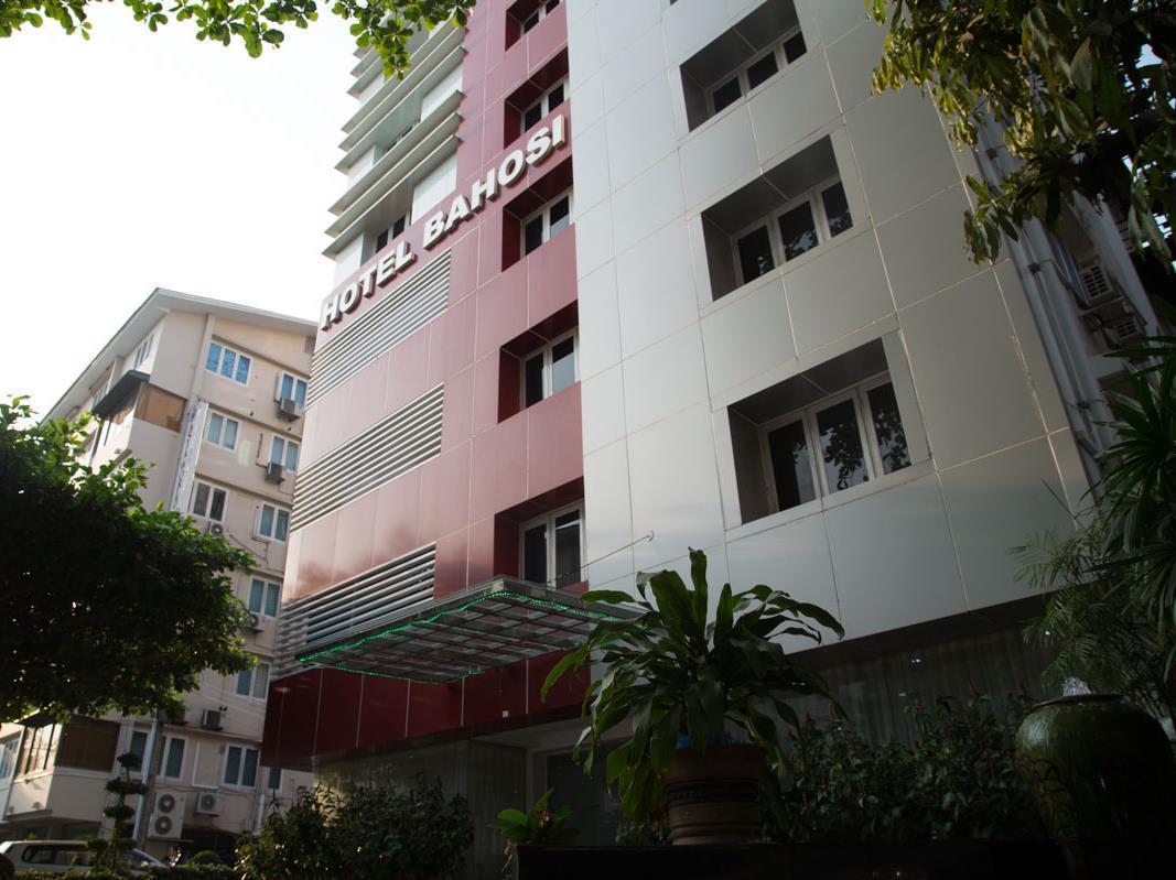 Hotel Bahosi Янгон Екстериор снимка